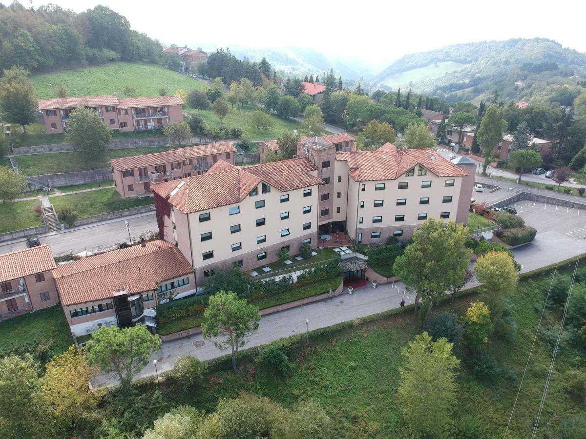 Hotel Mamiani & Relaxing Spa Урбино Экстерьер фото